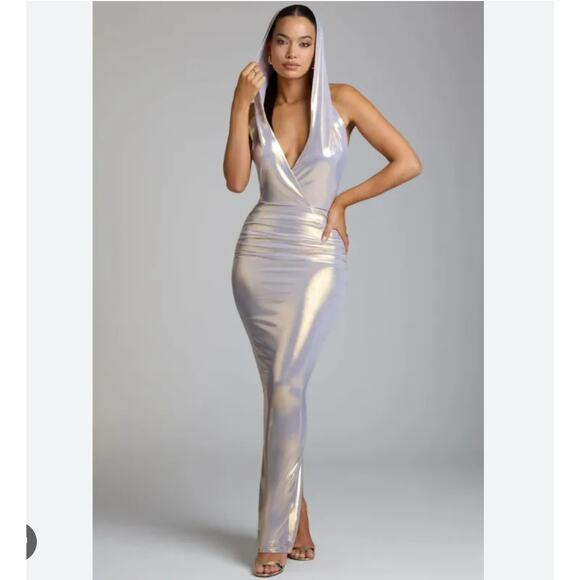 Oh Polly Dresses & Skirts - NWT Oh Polly Dalilah Metallic Maxi Gown Hooded A Light Gold Women's Size US 10
